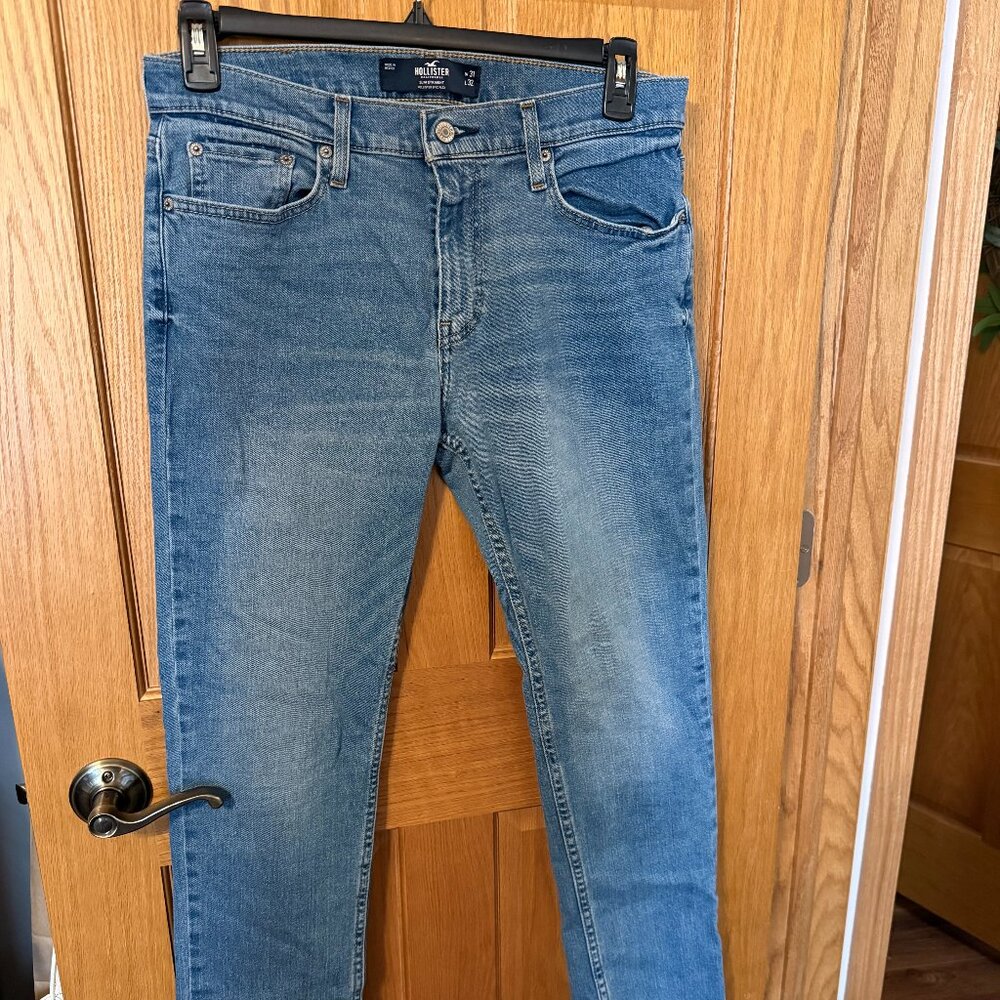 Hollister Slim Straight Jean